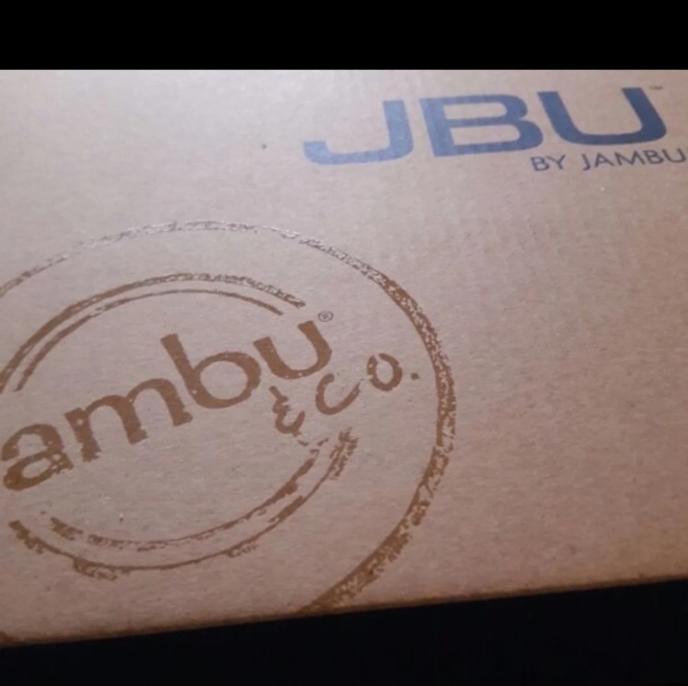 Jambu boots